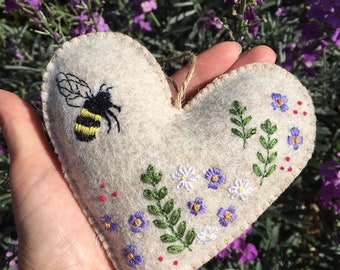 Embroidery Kit Bee and flower felt Heart