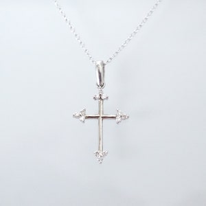 14k White Gold Diamond Cross Pendant: Unique Cluster Design