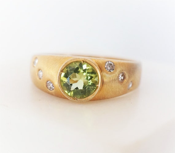 Vintage Peridot Ring, Gold Peridot and Diamond Rin