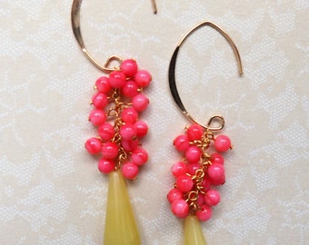 Boucles D'oreilles Anciennes - Jade Et Corail Rose, Plaqué Or, Style Moderniste - Occasion