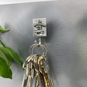 Inukshuk Key Holder Keyring Magnet Hook -Nature Native Pewter Magnetic Gift  -Board Accessory Fridge Canada Souvenir -Sacred Spiritual Inuit
