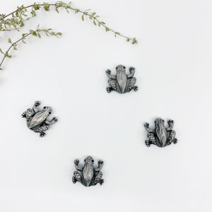 Frog Magnet - Handmade Metal Unit - For fridges and steel surfaces - Souvenir gift from Canada - Custom order possible