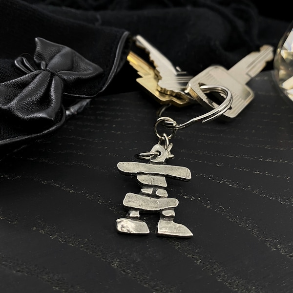 Inukshuk Keychain - Pewter Native Key holder - Metal Decoration for key sets - Metal Keychain - Pewter Keyholder - Customization for keys