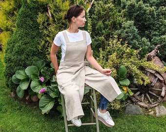 Linen aprons