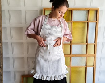 Linen apron with ruffles, ruffled linen kitchen dress, rustic linen apron with pockets, daily apron, vintage rustic bakery coffy apron