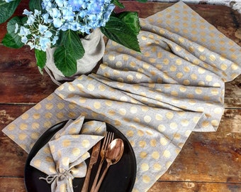 Linen tablecloths/napkin