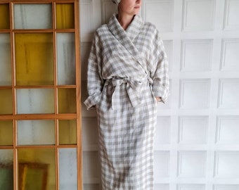 Linen robes & gowns