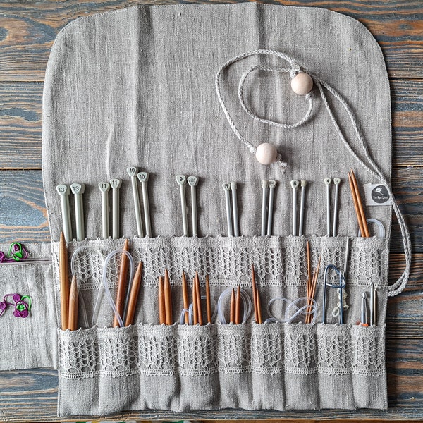 Rolled up linen knitting needle case with lace decor, linen needle holder organizer bag, knitting neeedle case from linen with small pocket