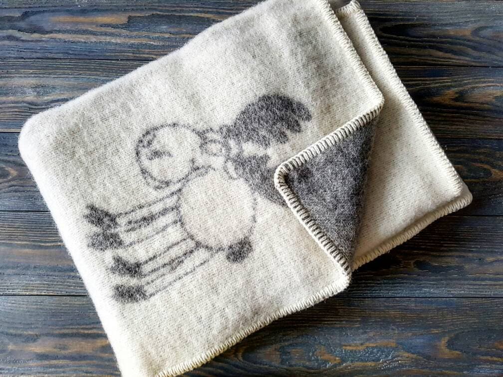 Wool blanket 90x130cm , natural woolen throw with elks, pure wool, organic wool, cot blanket, baby blanket, war, baby blanket, crib blanket