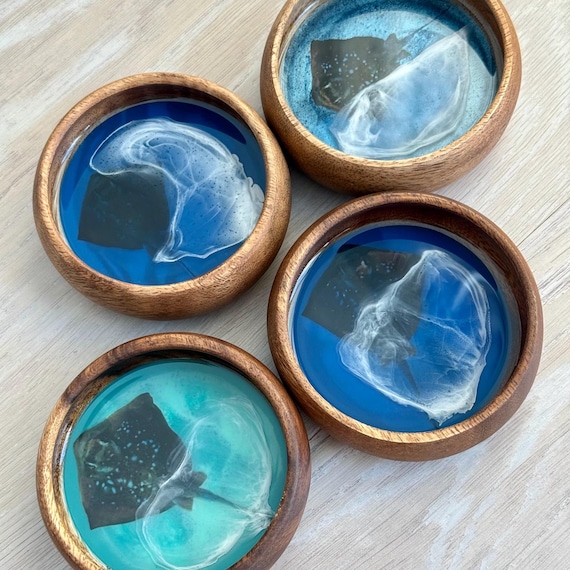 4" Resin Beach Wood Bowl with a Spotted Stingray, Ring Dish