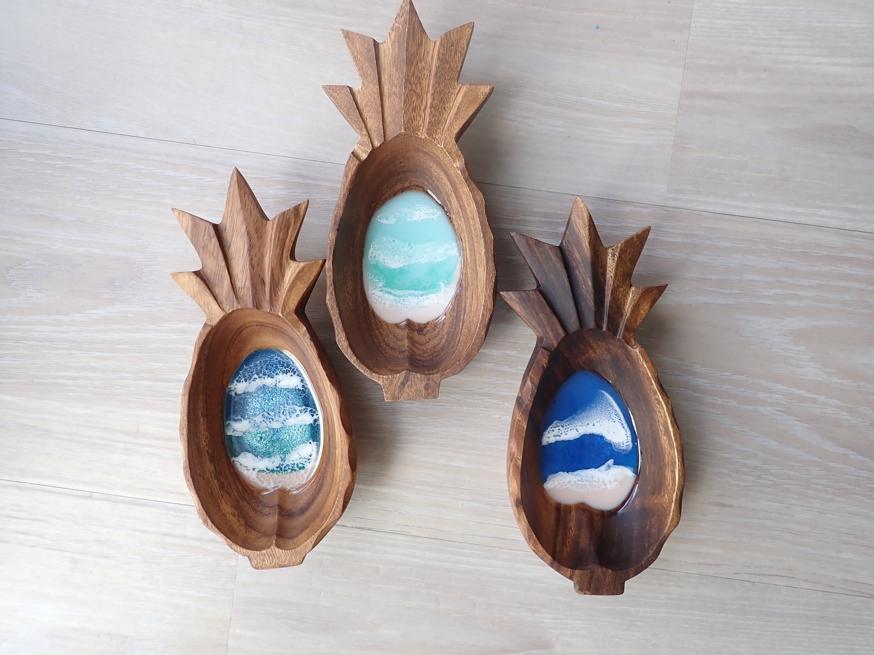 Pineapple Resin Wood Bowl (large)