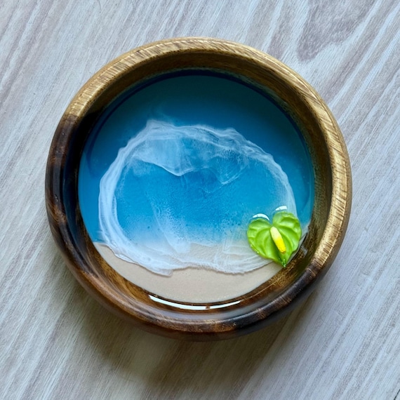 Resin Beach Bowl with Anthurium Flower