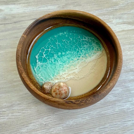 4" Resin Beach Bowl with Seashells