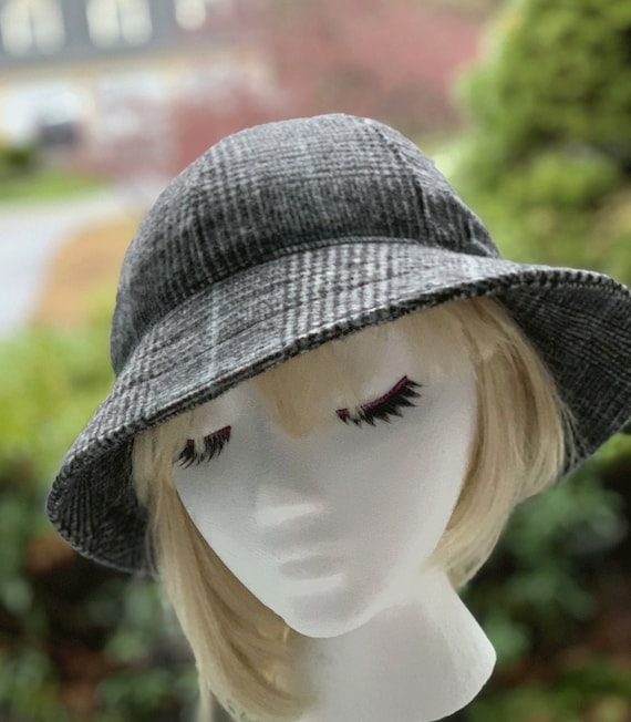 English Walking Hat in Gray Wool Tweed 