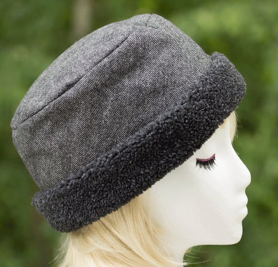 Fleece hat with brim deals