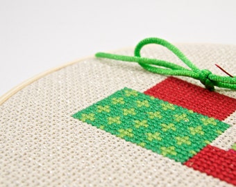 Christmas Gifts Cross Stitch Pattern, Holiday Gifting Decor Wall Art, DIY Sewing Hand Embroidery, December Crafts, Mixed Media Hoop,