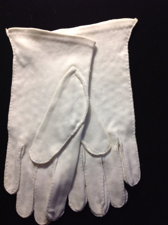 Beautiful Vintage Beaded White Cotton Gloves - image 2