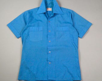 Vintage 1970s Size Small Blue Short Sleeve Loop Collar Shirt by Macrae