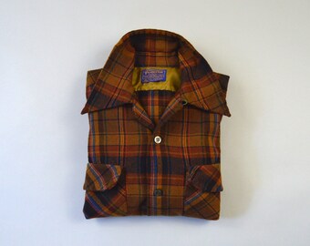 Vintage 1960s/1970s Brown Plaid Wool Loop Collar Shirt by Pendleton Size Small