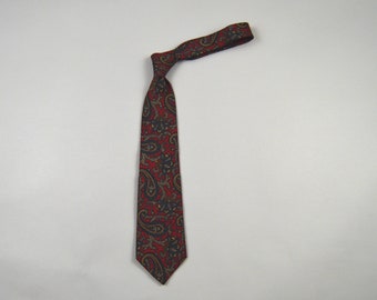 Vintage 1990s Red Paisley Ancient Madder Silk Necktie by Jos. A Bank