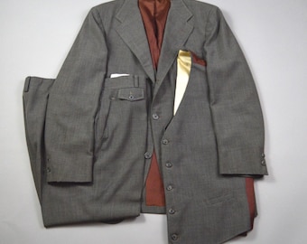 Vintage 1970s Size 43L Gray 3 Piece Hook Vent Suit by Harley's