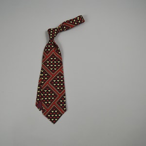 Vintage 1970s Brown Red and Cream Pattern Necktie by John Weitz for Marshall Field image 1