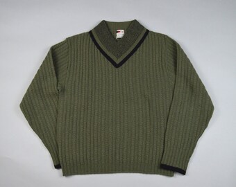 Vintage 1960s Green V Neck Lambswool Sweater by Allen Size Large