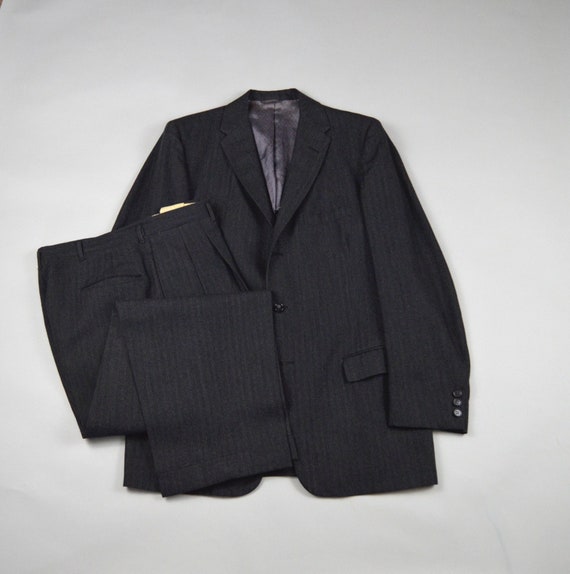 Vintage 1950s Charcoal Herringbone Suit by Marshall Field Size 40