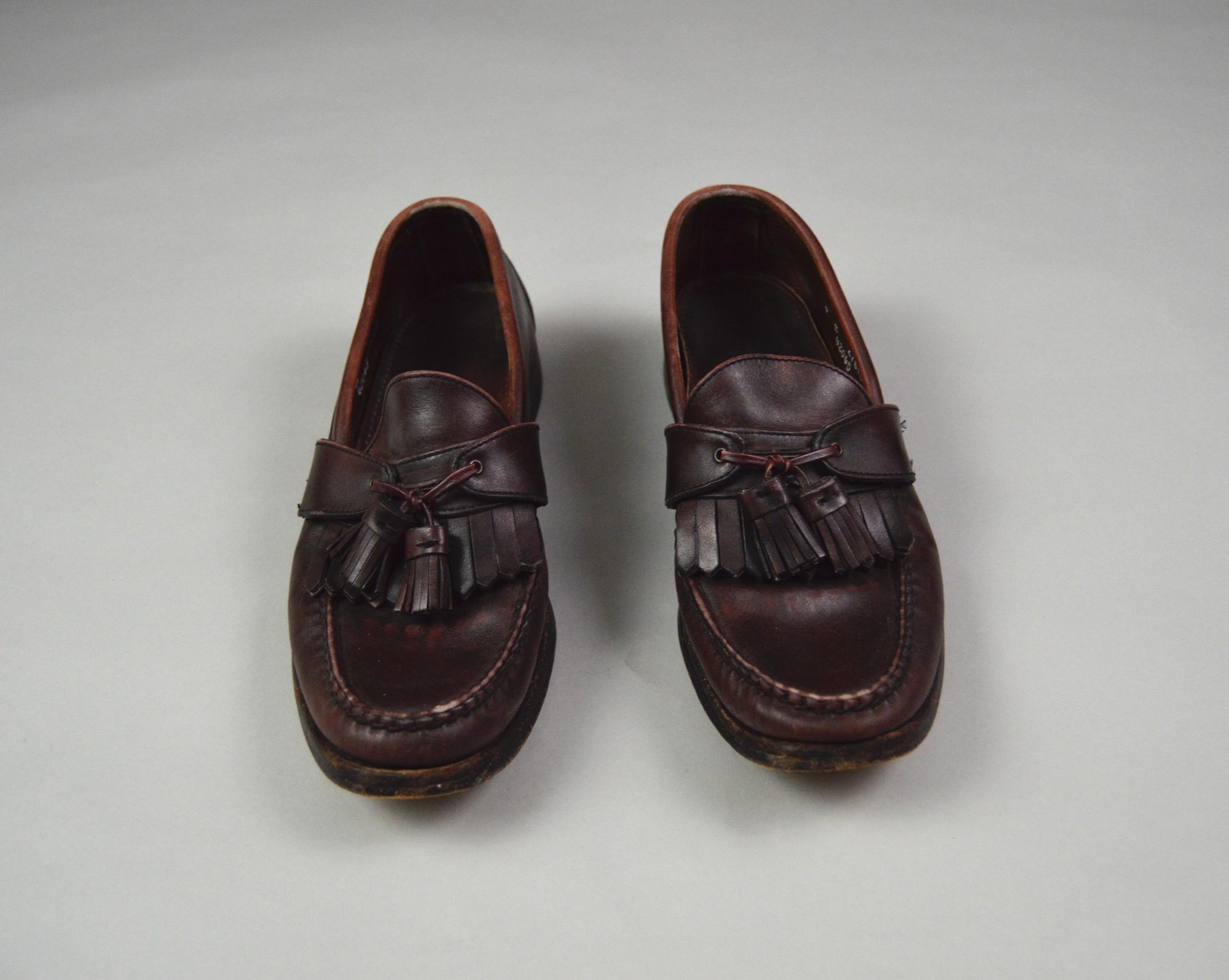 Vintage Size 9 Kiltie Enfield Loafers by Allen Edmonds  display picture 2