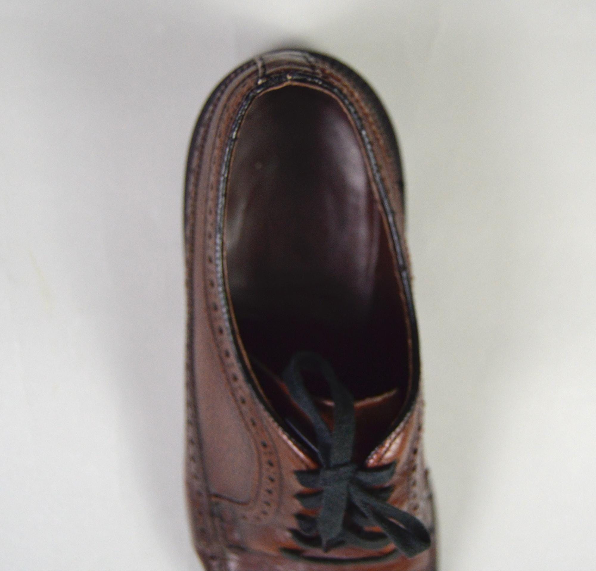 Vintage Size 7.5D Brown Leather Wingtip Gunboat Style Shoes by
