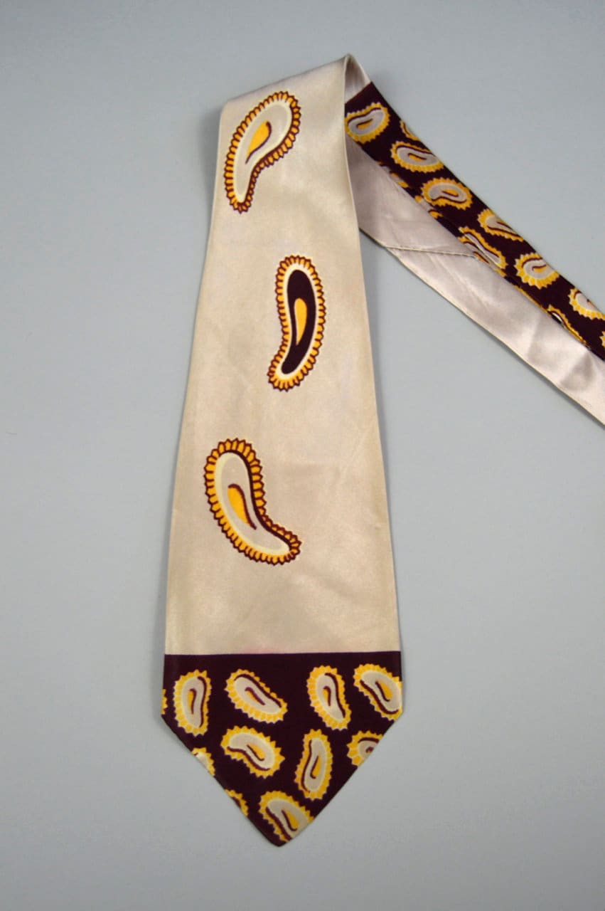 小物 40's style paisley pattern bottle shape 小物 40's style paisley pattern bottle shape 40's style paisley