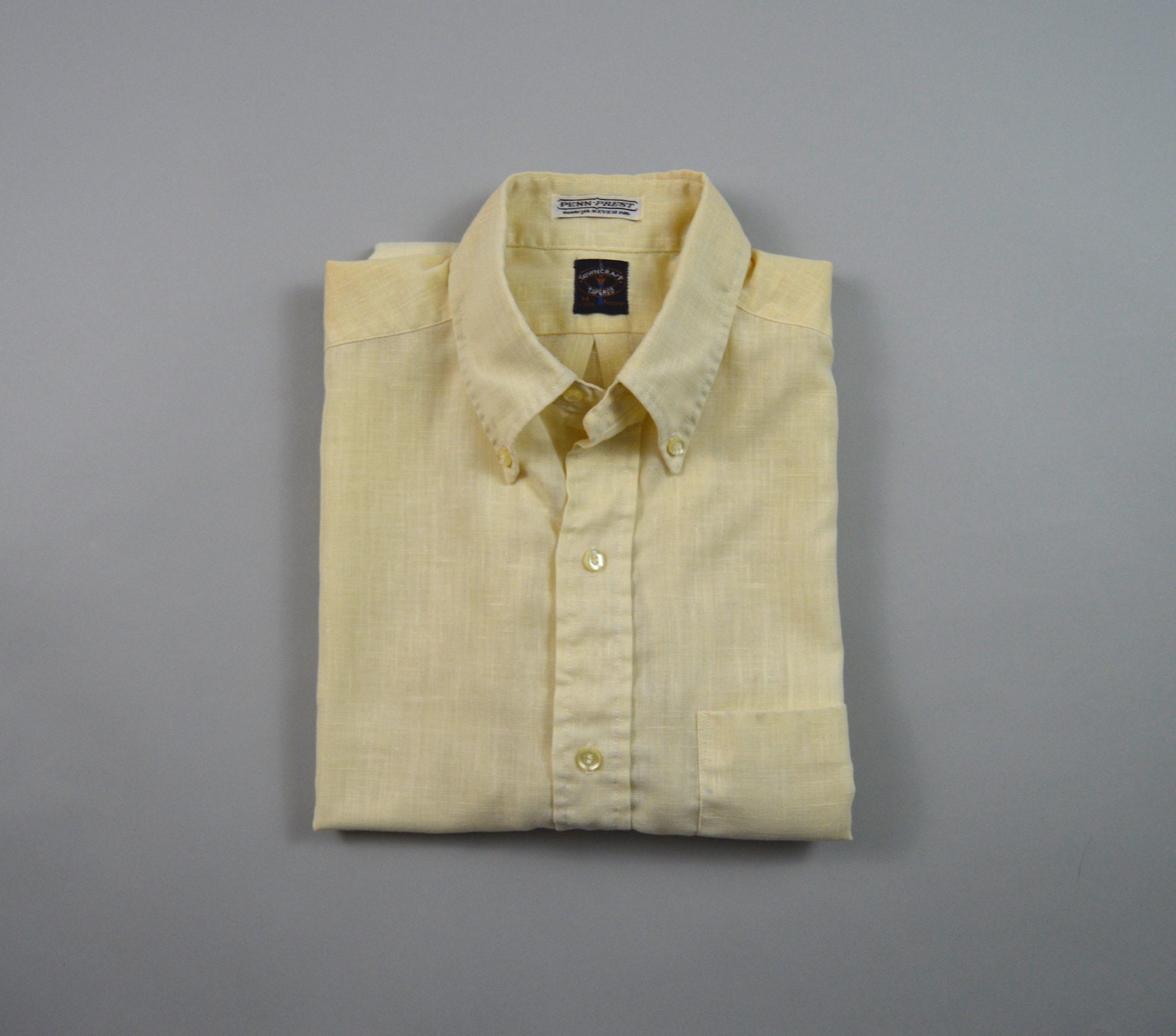 Vintage 1960s Pale Yellow Button Down 