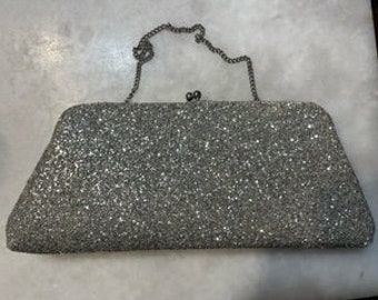 Vintage Ende der 1950er Jahre Silber gepresste Glitzer Fersen und passende Geldbörse Handtasche Sears