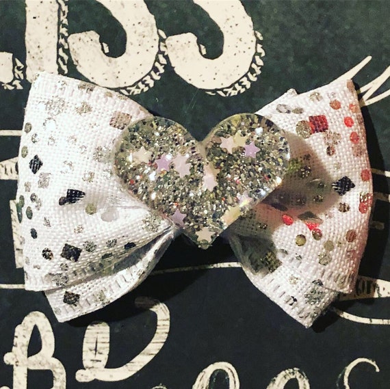 2" Silver Sparkle Kawaii Heart Mini Bow - Dog Bows - Bows - Bows for Dogs- Dog Hair Bows - Bows with Hearts - Silver Bows