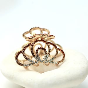 Golden Crown metal Hair Claw clip, tamaño mediano para todo tipo de cabello.