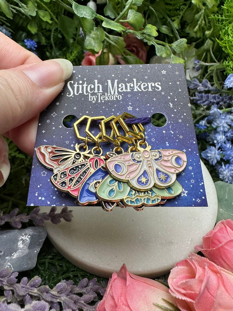 Multicolor Moths Stitch Marker/Progress Keeper Set 5 pcs 1 - G Hex