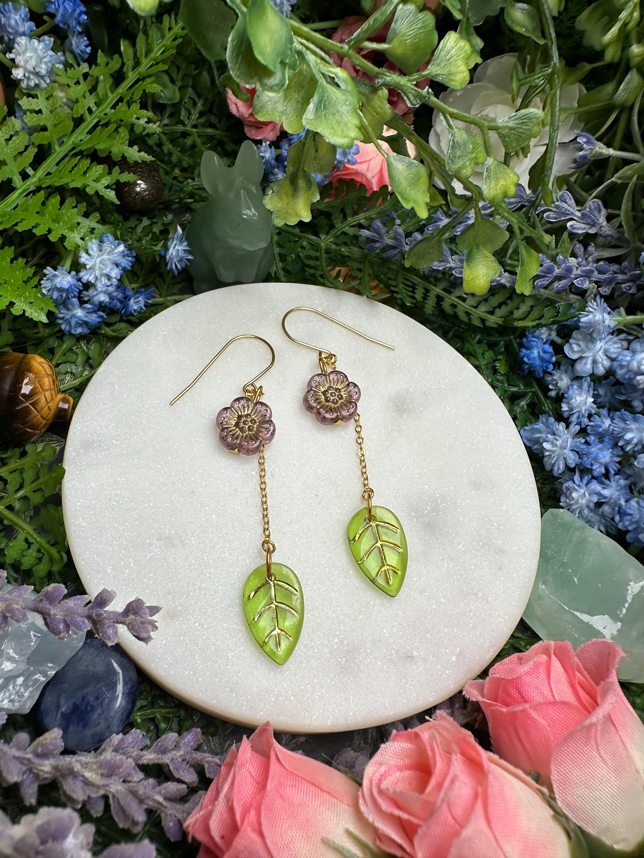 mame Botanical Leaf Asymmetry Earring
