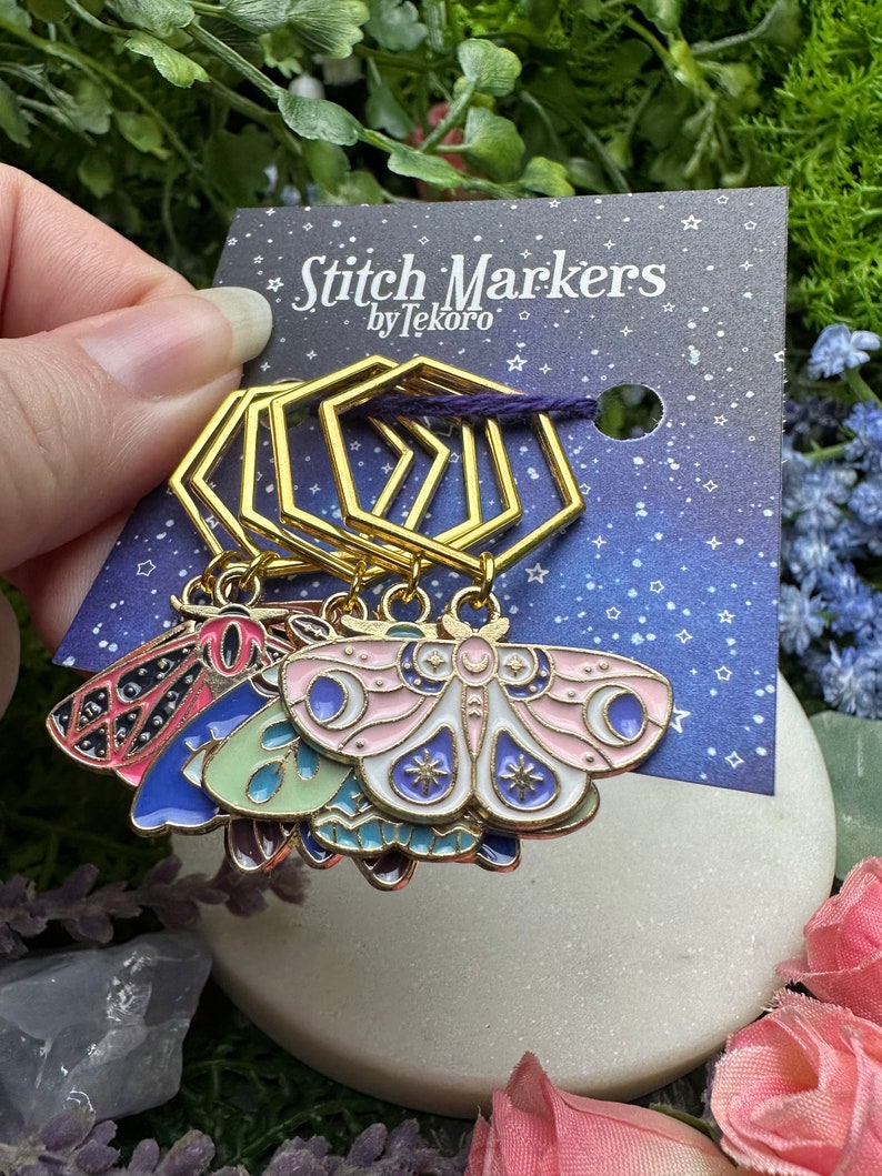 Multicolor Moths Stitch Marker/Progress Keeper Set 5 pcs 1 - XL G Hex
