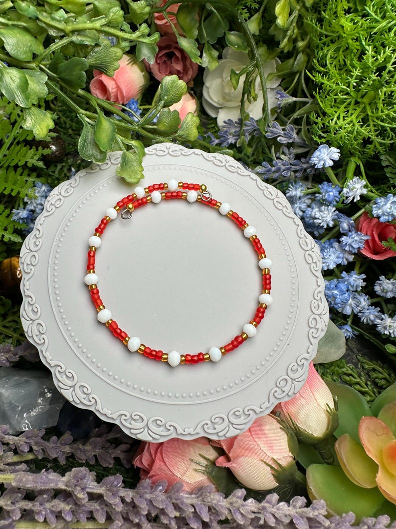 Red, White, and Gold Seed Bead Memory Wire Bracelet Set 1 Pc Etsy