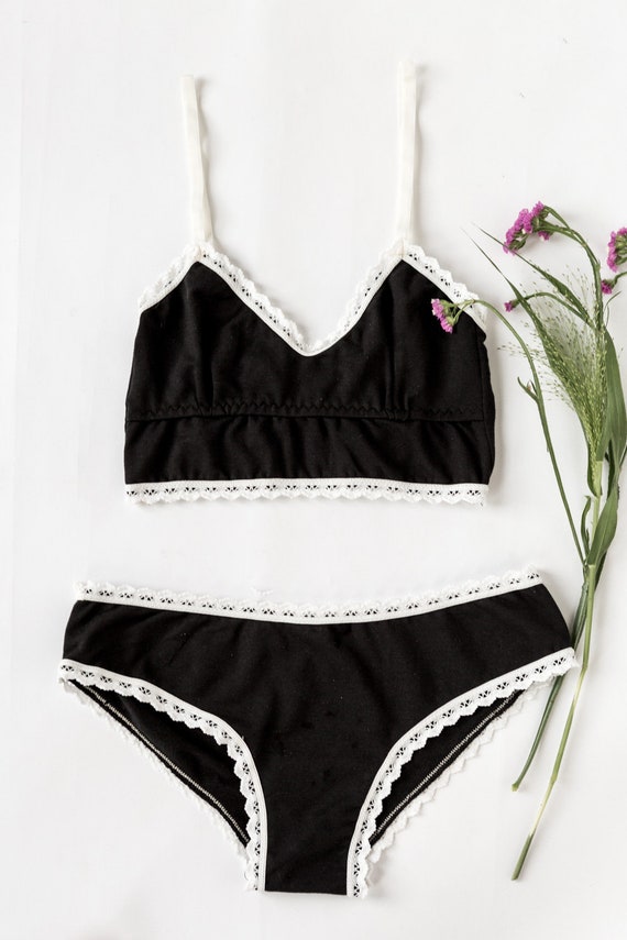 Black Organic Cotton Tulip Brief Set Organic Lingerie, Strappy Lingerie, Organic  Underwear, Wireless Bra, Organic Cotton Underwear -  Canada