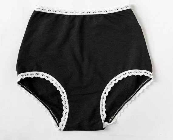 High Waist Knickers in Black Organic Cotton 