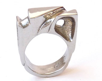 Impresive Carved Silver ring number 1 - Unique silver ring with a bold attitude - Statement ring