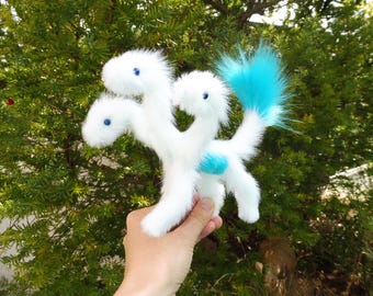 Lalka-figurka Hydra Dragon, ruchoma, biało-niebieska, fantasy, zwierzęca, sztuczne futro, Jerseydays, dekoracja, maskotka, cosplay, pluszowa mitologia
