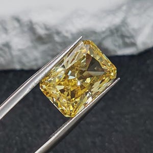 Grade AAA Light Yellow Cubic Zirconia Rectangle Faceted Gemstone Radiant Cut Cubic Zirconia Multiple Sizes to Choose C53Z