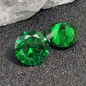 Emerald Round Faceted Gemstone Brilliant Cut Medium Green Emerald Gem Multiple Sizes to Choose C03E