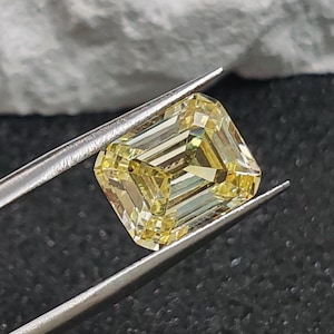 Grade AAA Light Yellow Cubic Zirconia Rectangle Faceted Gemstone Emerald Cut Cubic Zirconia Multiple Sizes to Choose C51Z