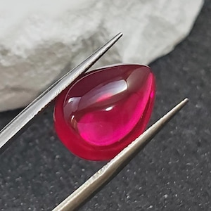 Rubinowy kaboszon w kształcie gruszki, łezka, żywy czerwony rubinowy kamień, wiele rozmiarów do wyboru C42R