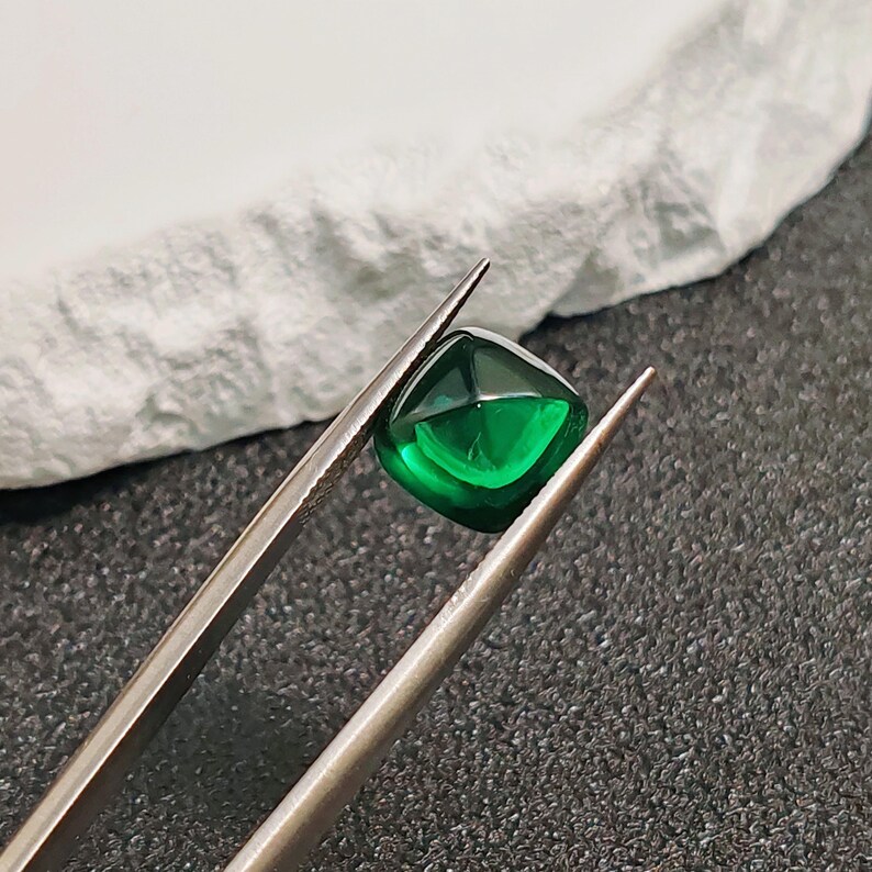Cabochão de esmeralda em formato de almofada com lapidação Sugarloaf de alta qualidade, vários tamanhos para escolher C75E imagem 3