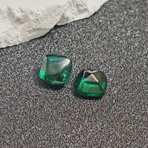 Cabochão de esmeralda em formato de almofada com lapidação Sugarloaf de alta qualidade, vários tamanhos para escolher C75E imagem 7