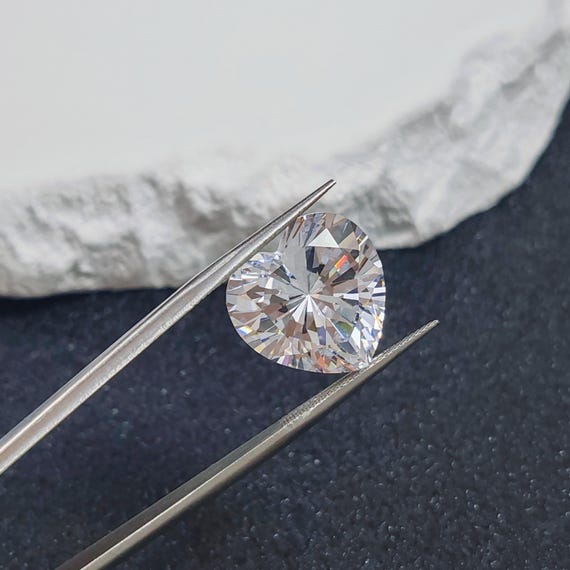 Grade AAA Cubic Zirconia Heart Shape Faceted Gemstone Heart